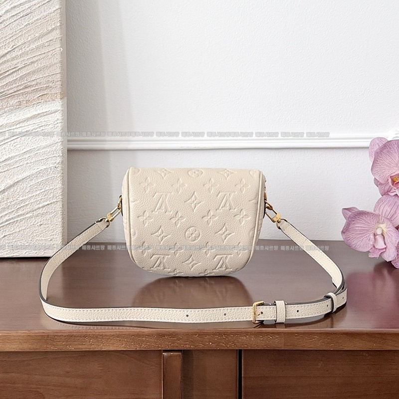 루이비통미니범백크림  20260111-142228-006 루이비통미니범백크림 .jpg