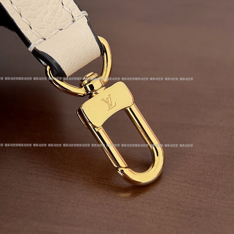 루이비통미니범백크림  20260111-142229-015 루이비통미니범백크림 .jpg