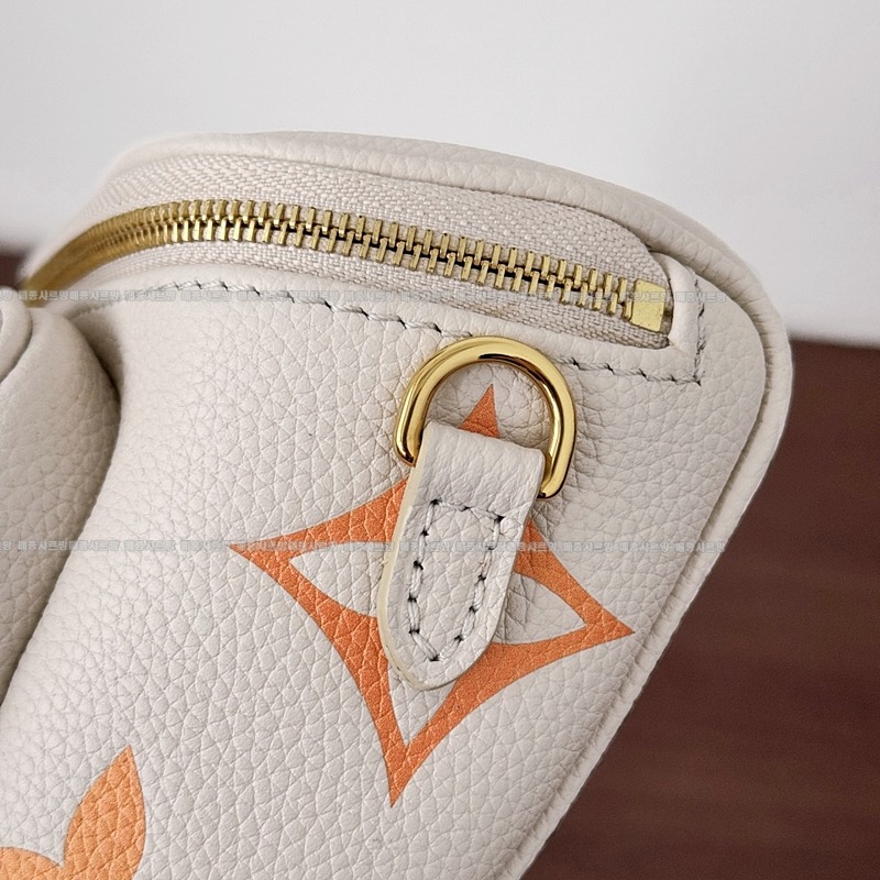 루이비통미니범백아이보리  20260111-145644-011 루이비통미니범백아이보리 .jpg