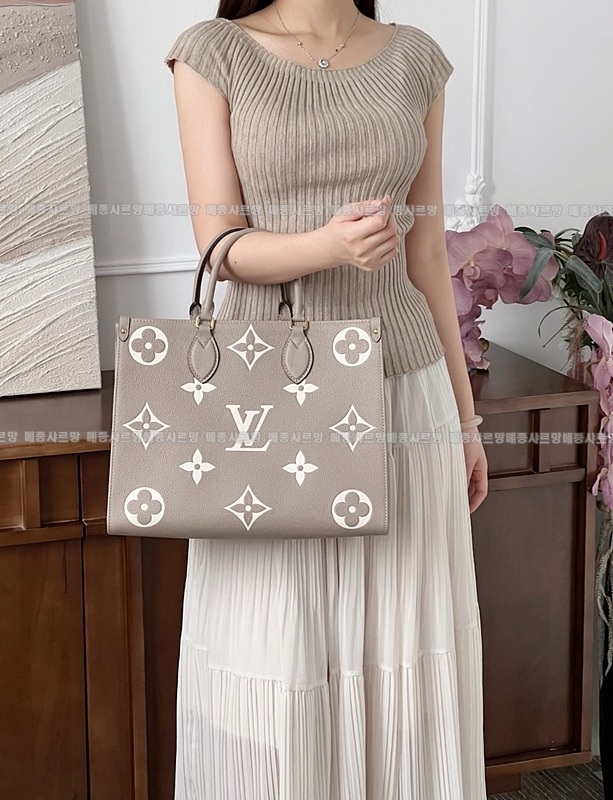 루이비통온더고MM바이컬러 20260113-103357-002 루이비통온더고MM바이컬러 .jpg