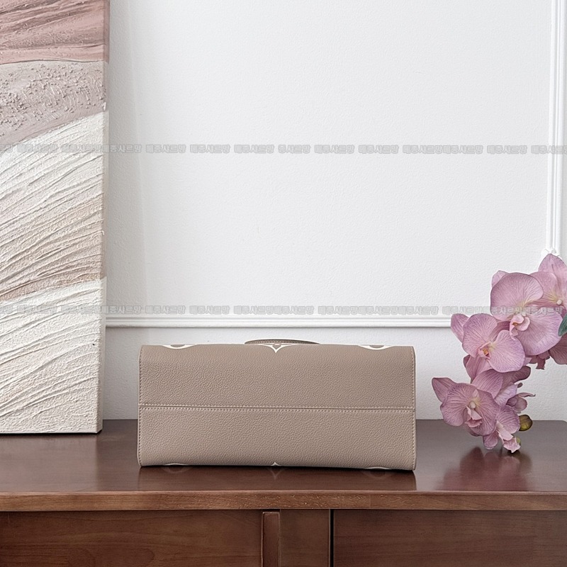 루이비통온더고MM바이컬러 20260113-103359-016 루이비통온더고MM바이컬러 .jpg