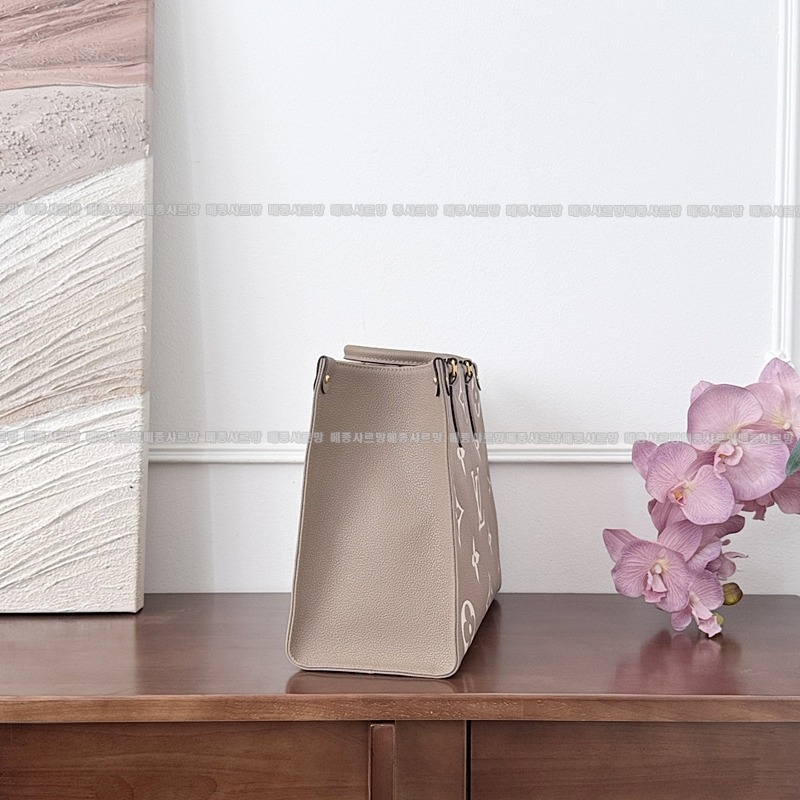 루이비통온더고MM바이컬러 20260113-103358-015 루이비통온더고MM바이컬러 .jpg