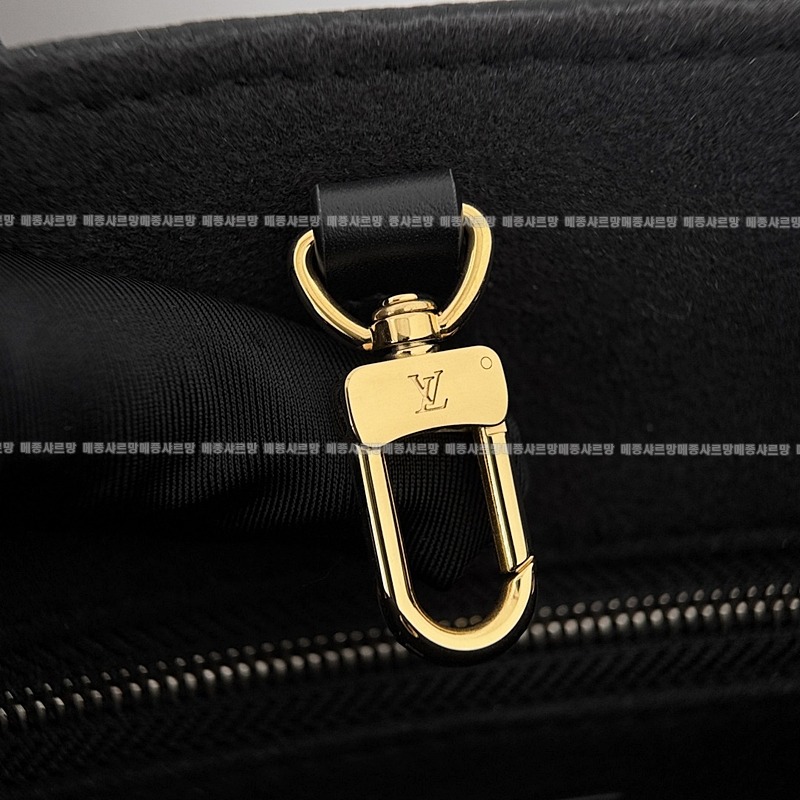 루이비통온더고PM블랙20260113-162103-012 루이비통온더고PM블랙 .jpg