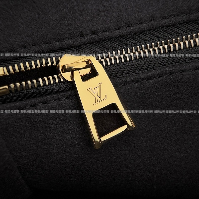 루이비통온더고PM블랙20260113-162103-014 루이비통온더고PM블랙 .jpg