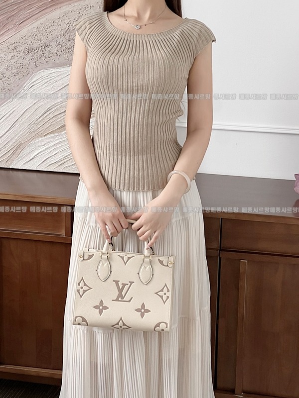 루이비통온더고PM크림로즈20260114-112912-002 루이비통온더고PM크림로즈.jpg