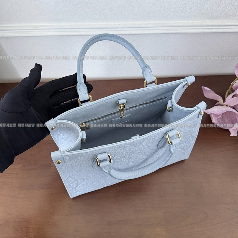 루이비통온더고PM블루아워20260114-124255-017 루이비통온더고PM블루아워.jpg