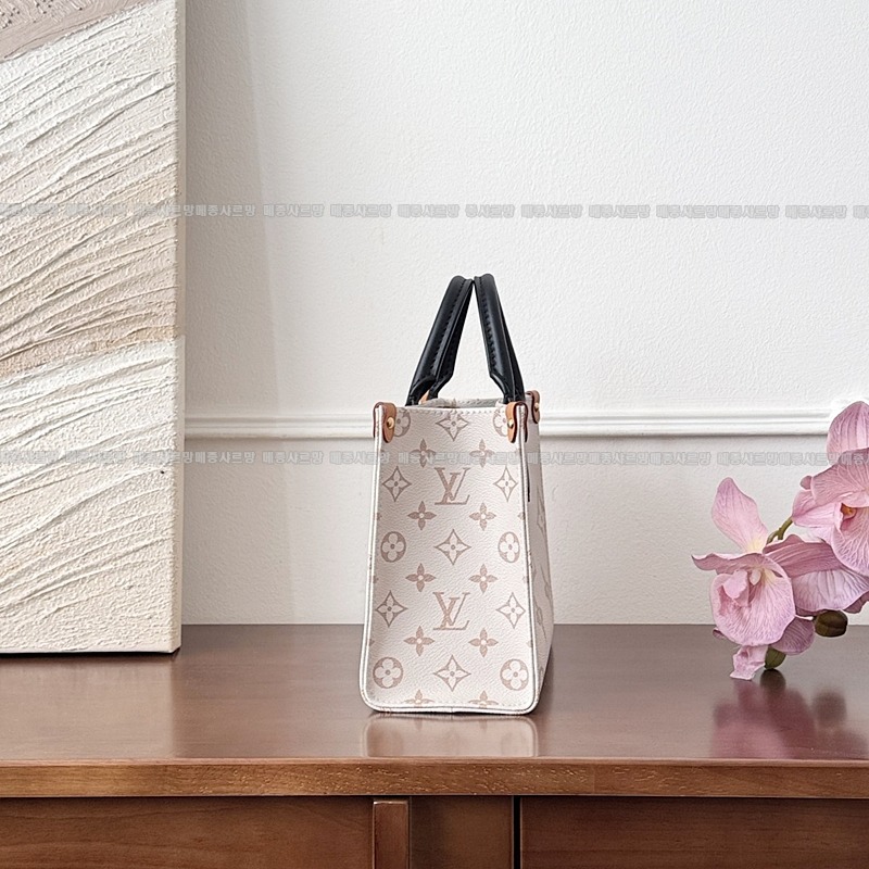 루이비통온더고PM모노그램듄20260114-125240-007 루이비통온더고PM모노그램듄.jpg