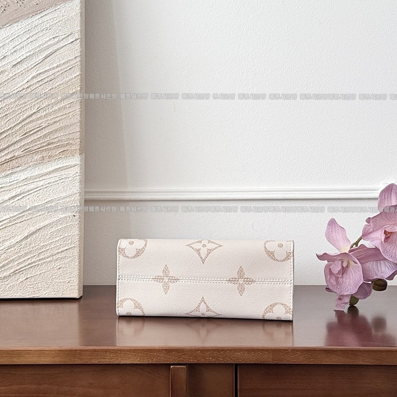 루이비통온더고PM모노그램듄20260114-125240-008 루이비통온더고PM모노그램듄.jpg