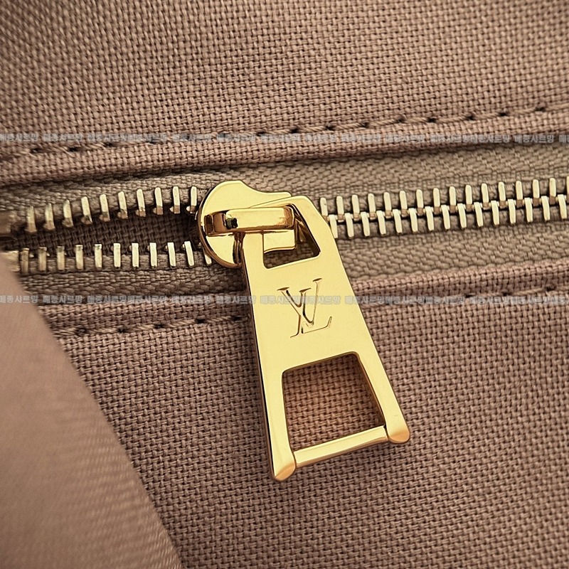 루이비통온더고PM모노그램듄20260114-125241-012 루이비통온더고PM모노그램듄.jpg