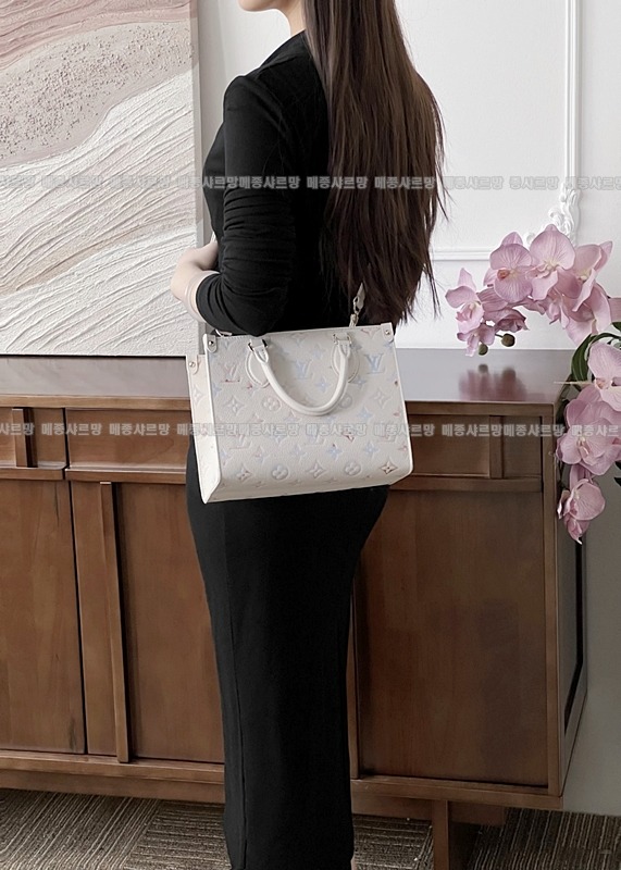 루이비통온더고모노그램데님 20260114-133038-001 루이비통온더고모노그램데님 .jpg