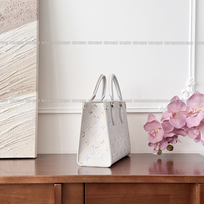 루이비통온더고모노그램데님 20260114-133039-007 루이비통온더고모노그램데님 .jpg