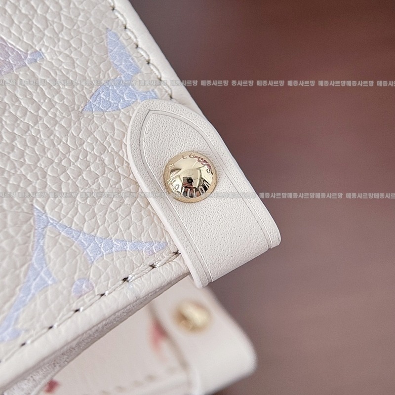 루이비통온더고모노그램데님 20260114-133039-011 루이비통온더고모노그램데님 .jpg