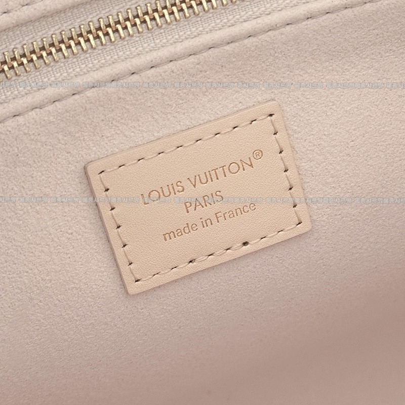 루이비통온더고모노그램데님 20260114-133040-014 루이비통온더고모노그램데님 .jpg