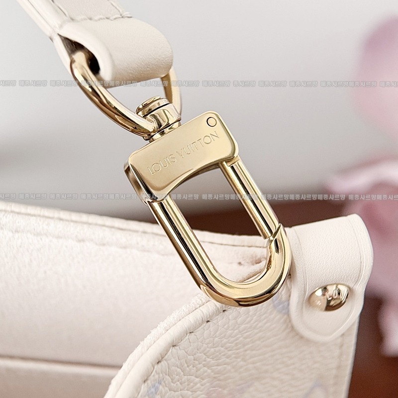 루이비통온더고모노그램데님 20260114-133041-016 루이비통온더고모노그램데님 .jpg