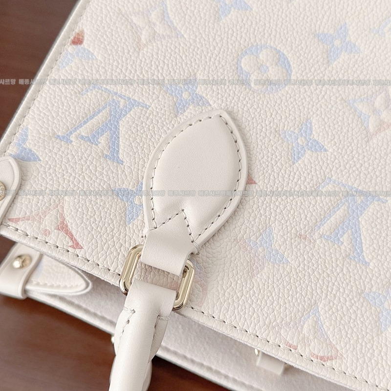 루이비통온더고모노그램데님 20260114-133041-018 루이비통온더고모노그램데님 .jpg