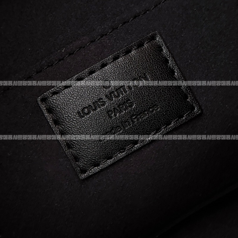 루이비통키폴밴들리에25 20260115-165510-015루이비통키폴 밴들리에25 .jpg