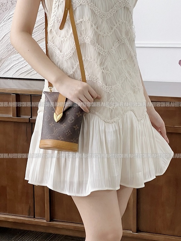 루이비통엔벨로프파우치 20260116-094640-002루이비통엔벨로프파우치 .jpg