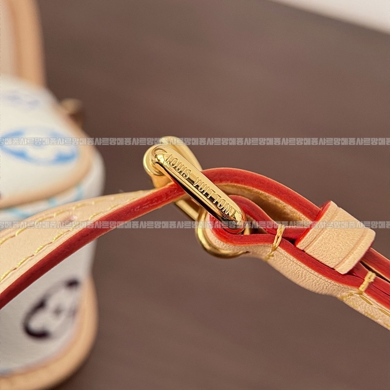 루이비통모노그램 멀티컬러 나오다니엔숄더백20260116-124532-015루이비통다니앤 .jpg