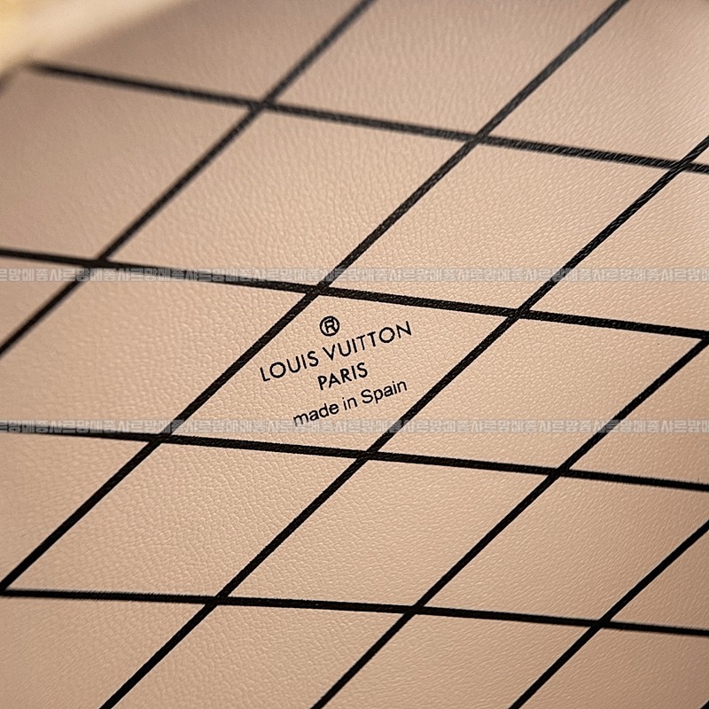 루이비통미니부아뜨샤포 20260116-143213-015루 .jpg