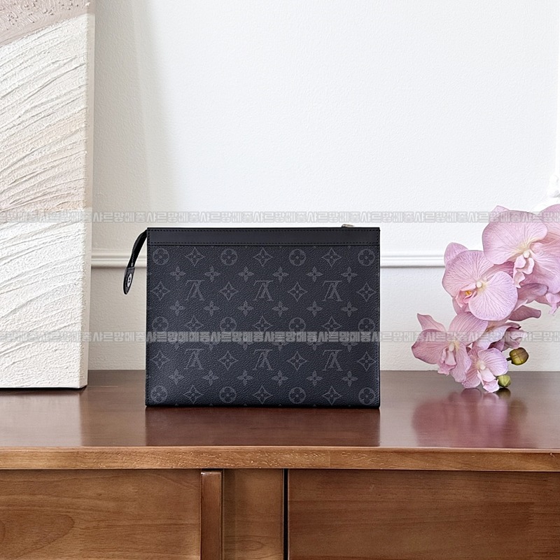 루이비통포쉐트보야주MM모노그램이클립스켄버스클러치20260116-151250-006루 .jpg