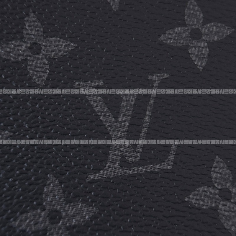 루이비통포쉐트보야주MM모노그램이클립스켄버스클러치20260116-151251-015루 .jpg