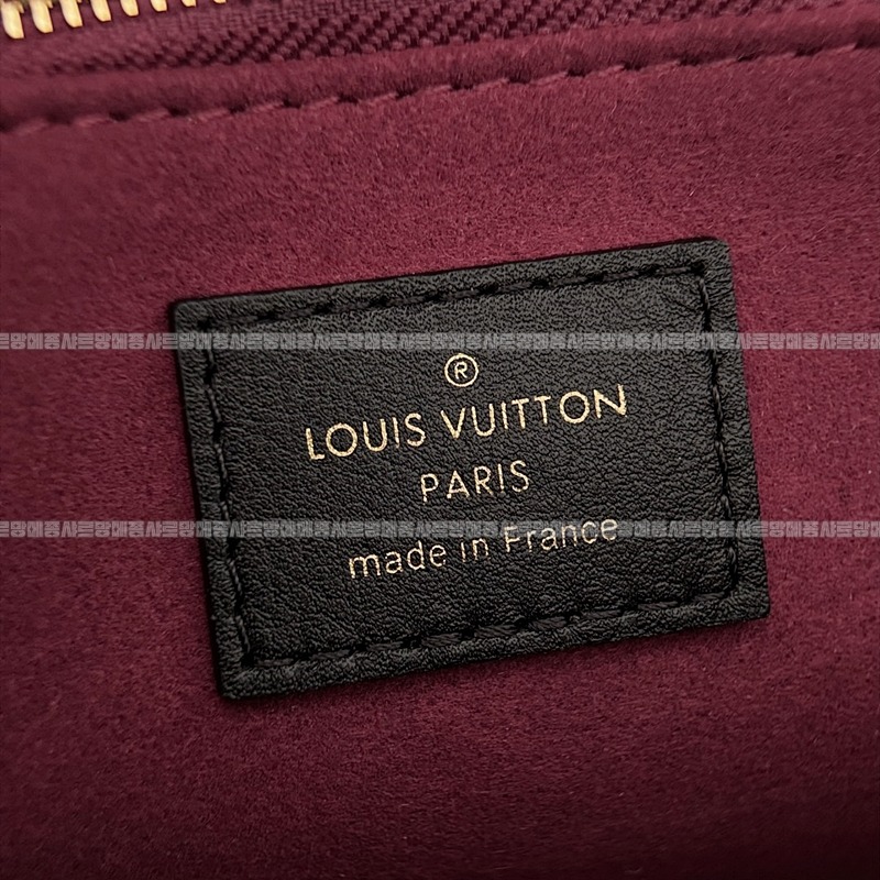 루이비통파시모노그램체인숄더백20260116-155727-015루 .jpg