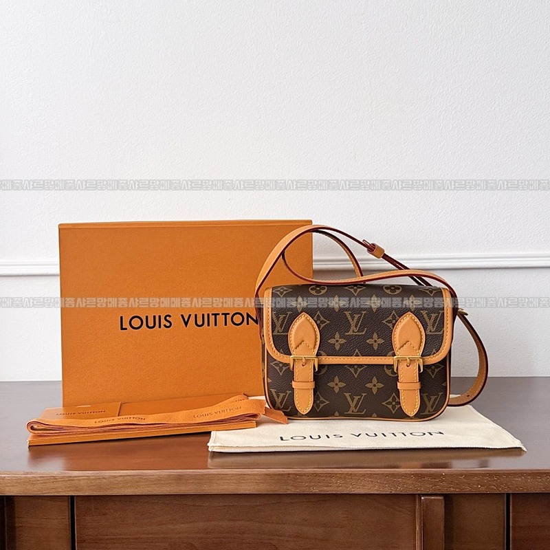 루이비통사첼웨어러블월릿20260116-161806-004루 .jpg