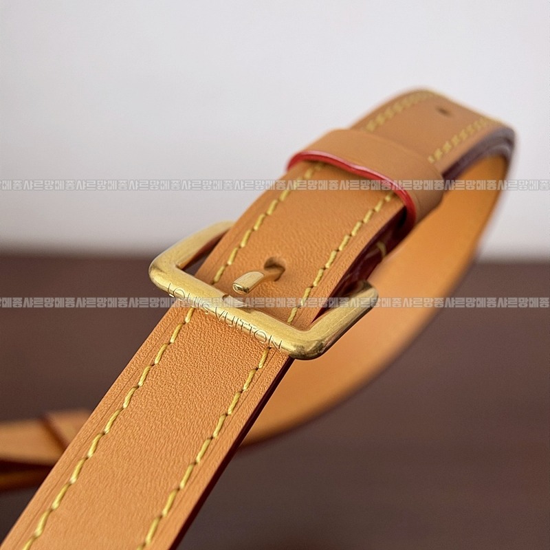 루이비통사첼웨어러블월릿20260116-161807-014루 .jpg