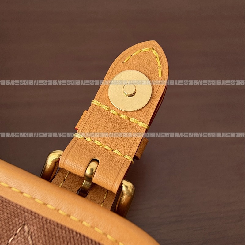 루이비통사첼웨어러블월릿20260116-161807-015루 .jpg