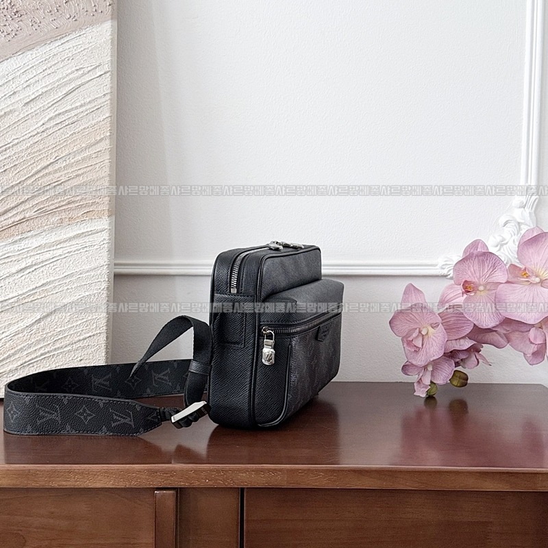 루이비통아웃도어메신저PM 20260117-135225-006루.jpg