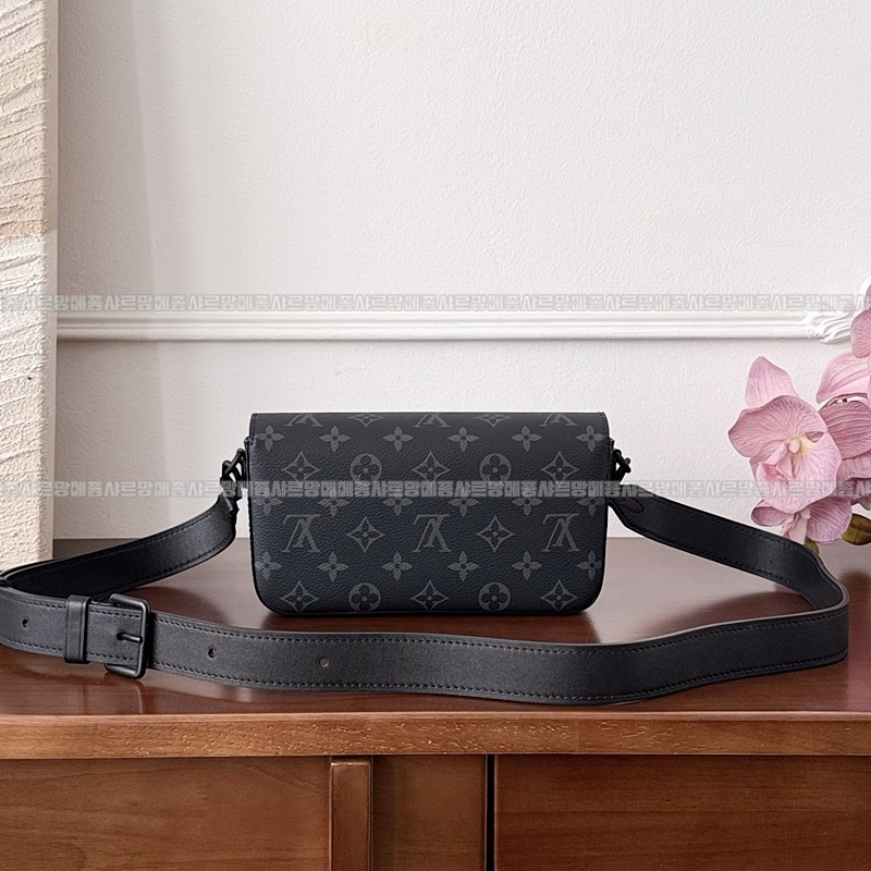 루이비통몽수리웨어러블월릿크로스백 20260117-140648-006루.jpg