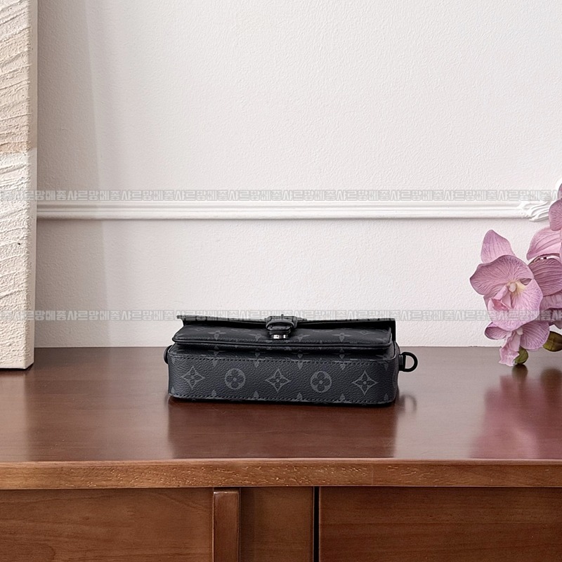 루이비통몽수리웨어러블월릿크로스백 20260117-140649-007루.jpg