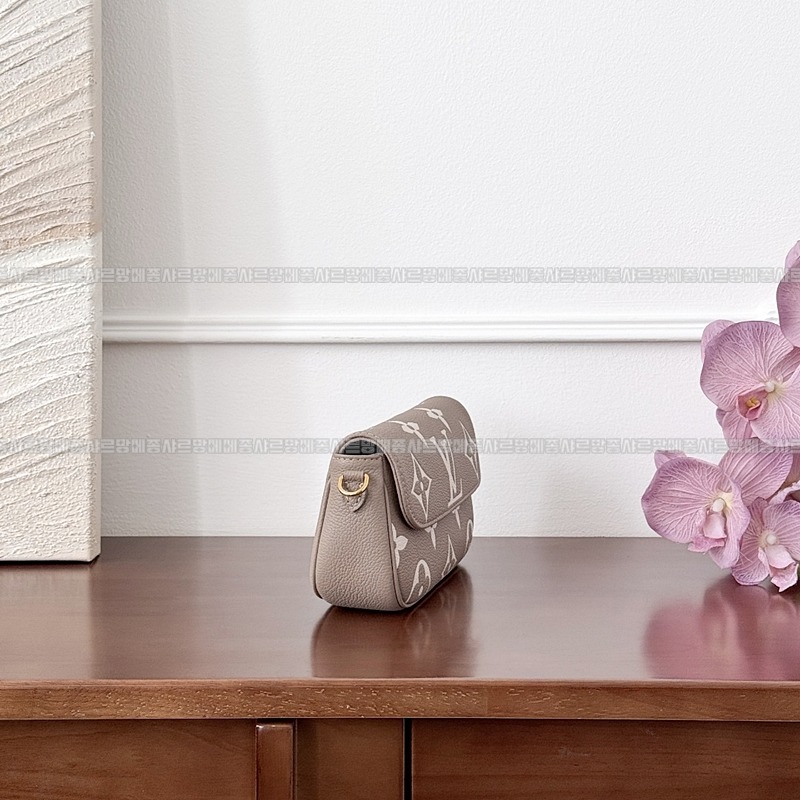 루이비통월릿온체인아이비 20260118-152458-007루.jpg