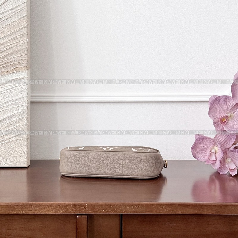 루이비통월릿온체인아이비 20260118-152458-008루.jpg