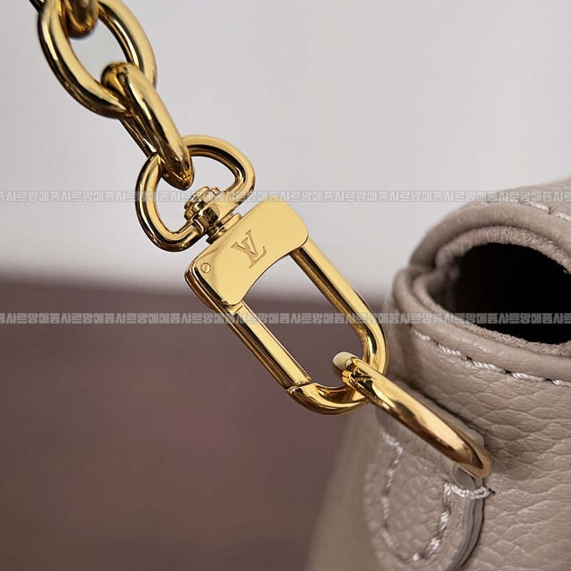 루이비통월릿온체인아이비 20260118-152459-012루.jpg