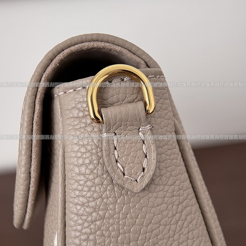 루이비통월릿온체인아이비 20260118-152459-014루.jpg