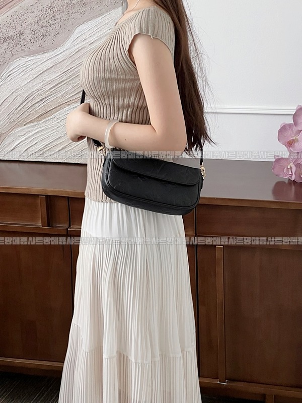 루이비통월릿온체인아이비 20260118-153412-002루.jpg