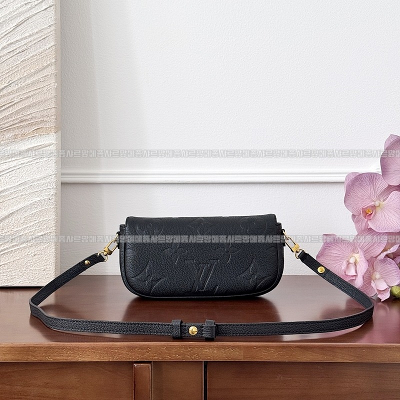 루이비통월릿온체인아이비 20260118-153412-006루.jpg