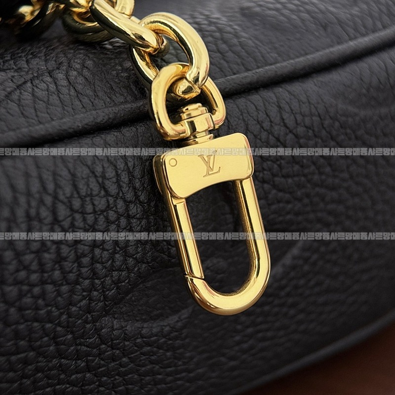 루이비통월릿온체인아이비 20260118-153413-014루.jpg