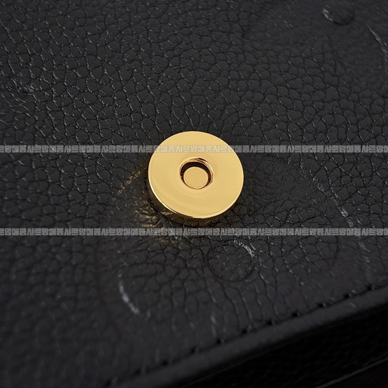 루이비통월릿온체인아이비 20260118-153413-015루.jpg