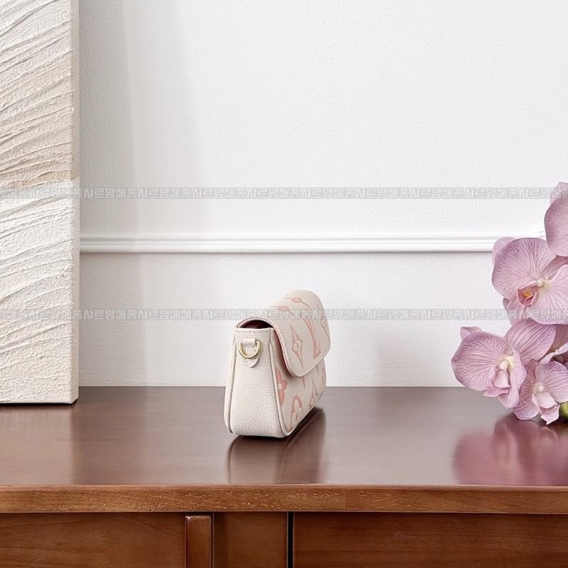 루이비통월릿온체인아이비 20260118-153956-007루.jpg