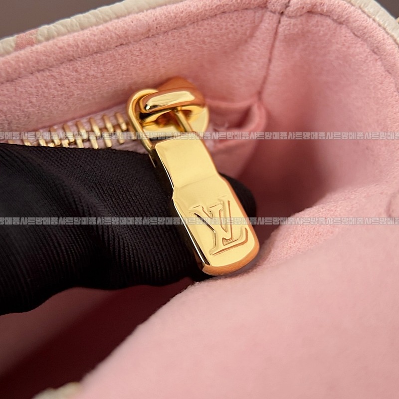 루이비통월릿온체인아이비 20260118-153956-011루.jpg