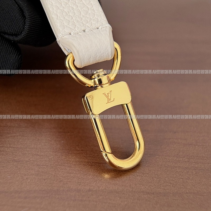 루이비통월릿온체인아이비 20260118-153957-015루.jpg