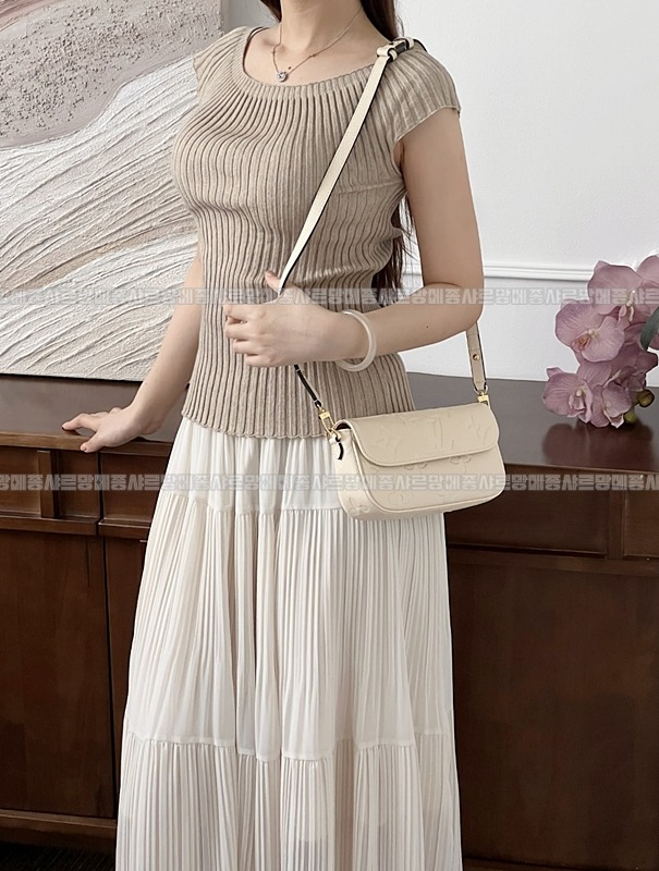 루이비통월릿온체인아이비 20260118-160024-002루.jpg