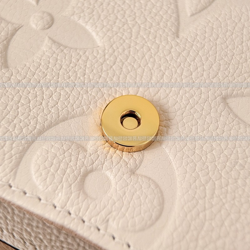 루이비통월릿온체인아이비 20260118-160025-013루.jpg