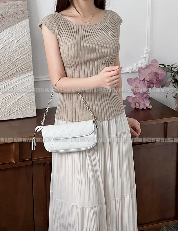 루이비통월릿온체인아이비 20260118-162008-002루.jpg