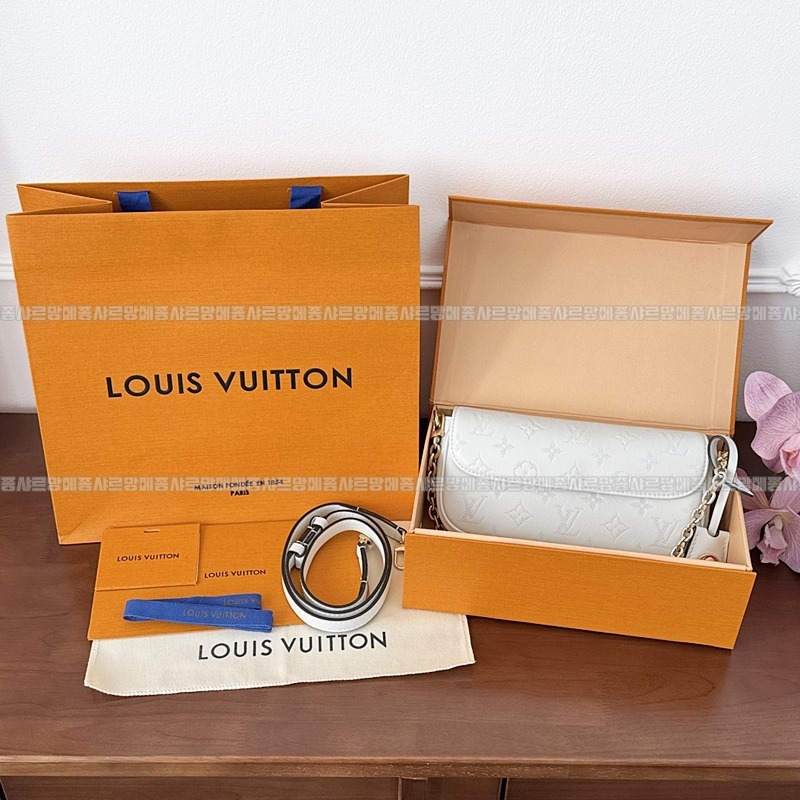 루이비통월릿온체인아이비 20260118-162009-004루.jpg