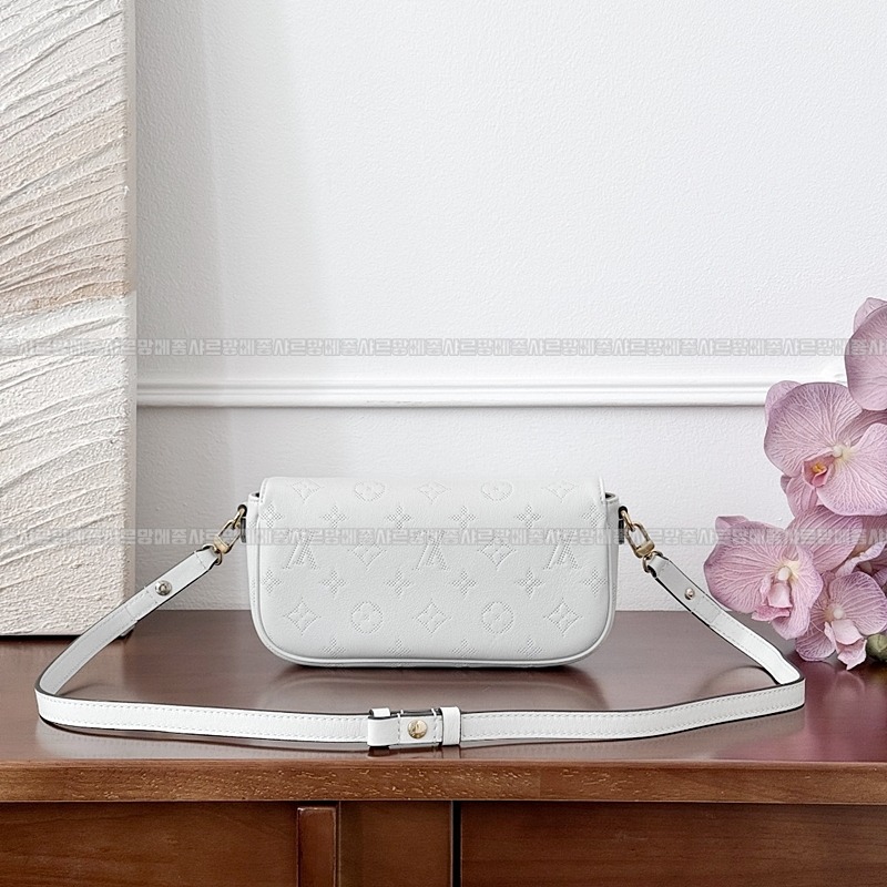 루이비통월릿온체인아이비 20260118-162009-006루.jpg