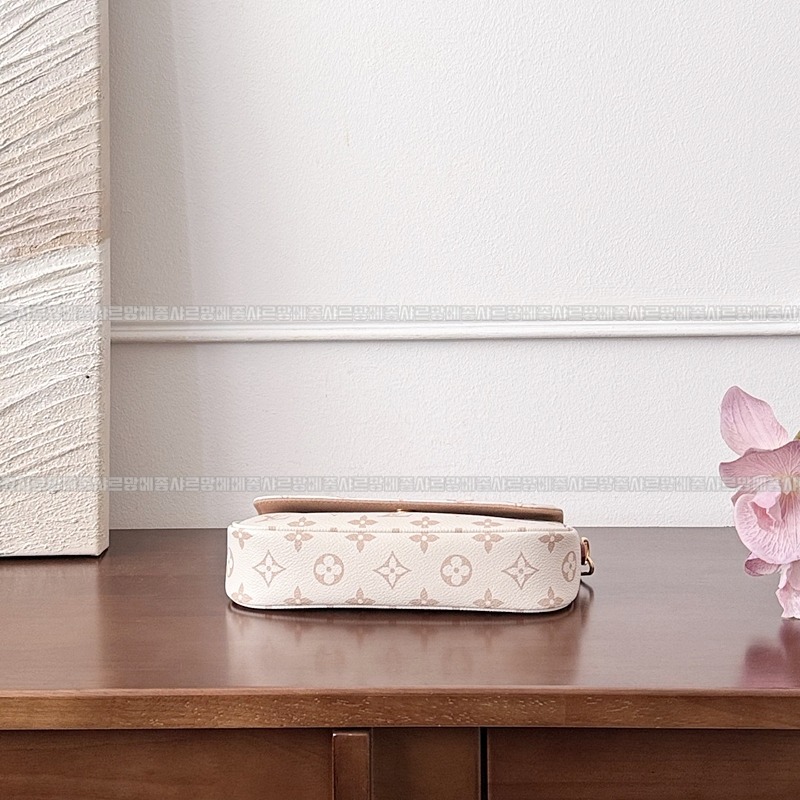 루이비통월릿온체인아이비 20260118-162726-008루.jpg