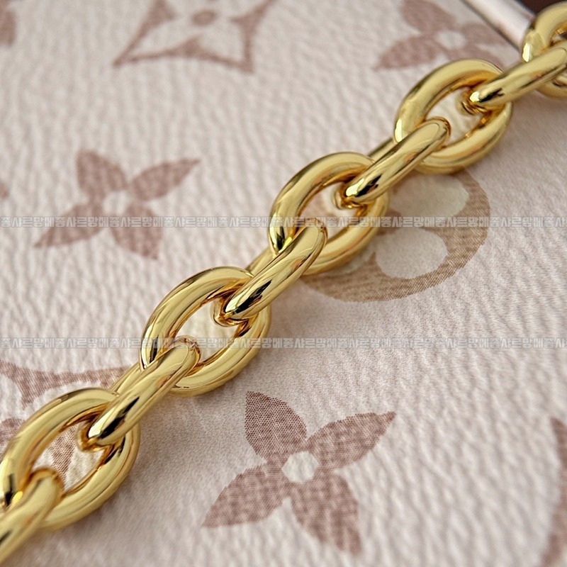 루이비통월릿온체인아이비 20260118-162727-015루.jpg